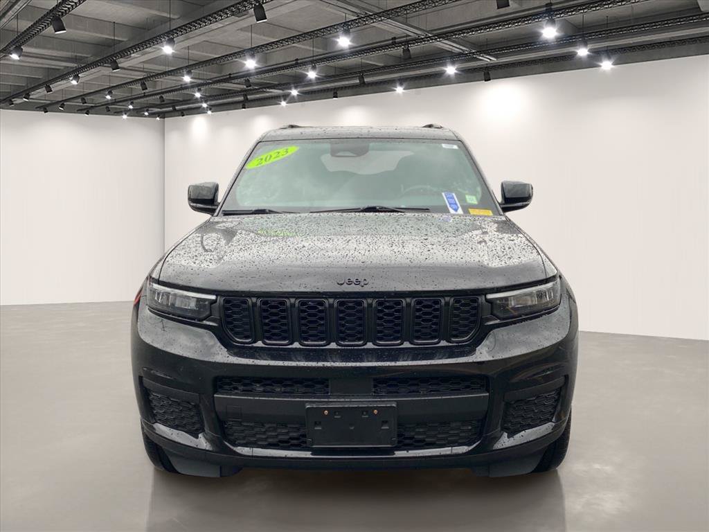 Used 2023 Jeep Grand Cherokee L Laredo AWD/4WD image 2