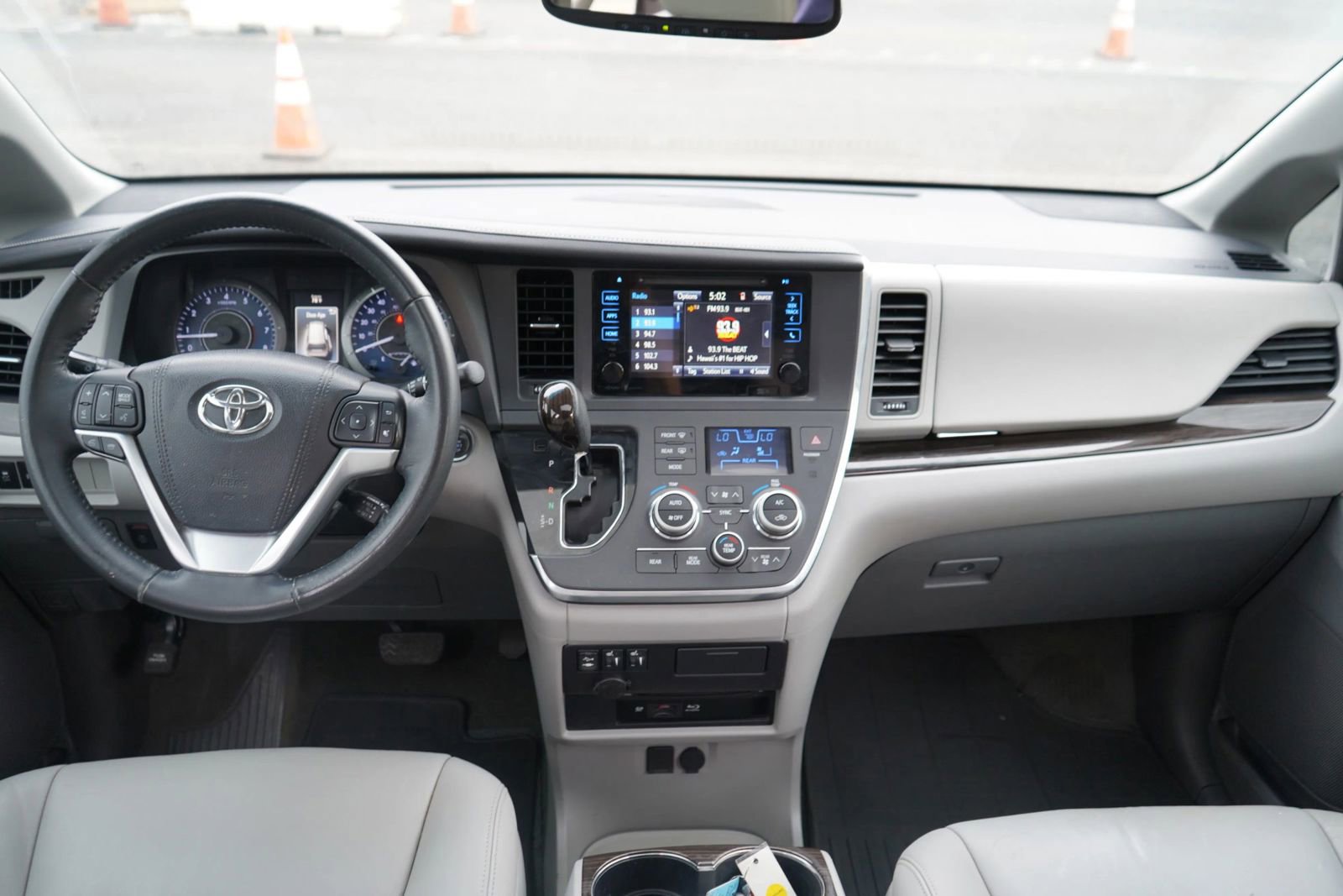 Used 2015 Toyota Sienna FWD image 19