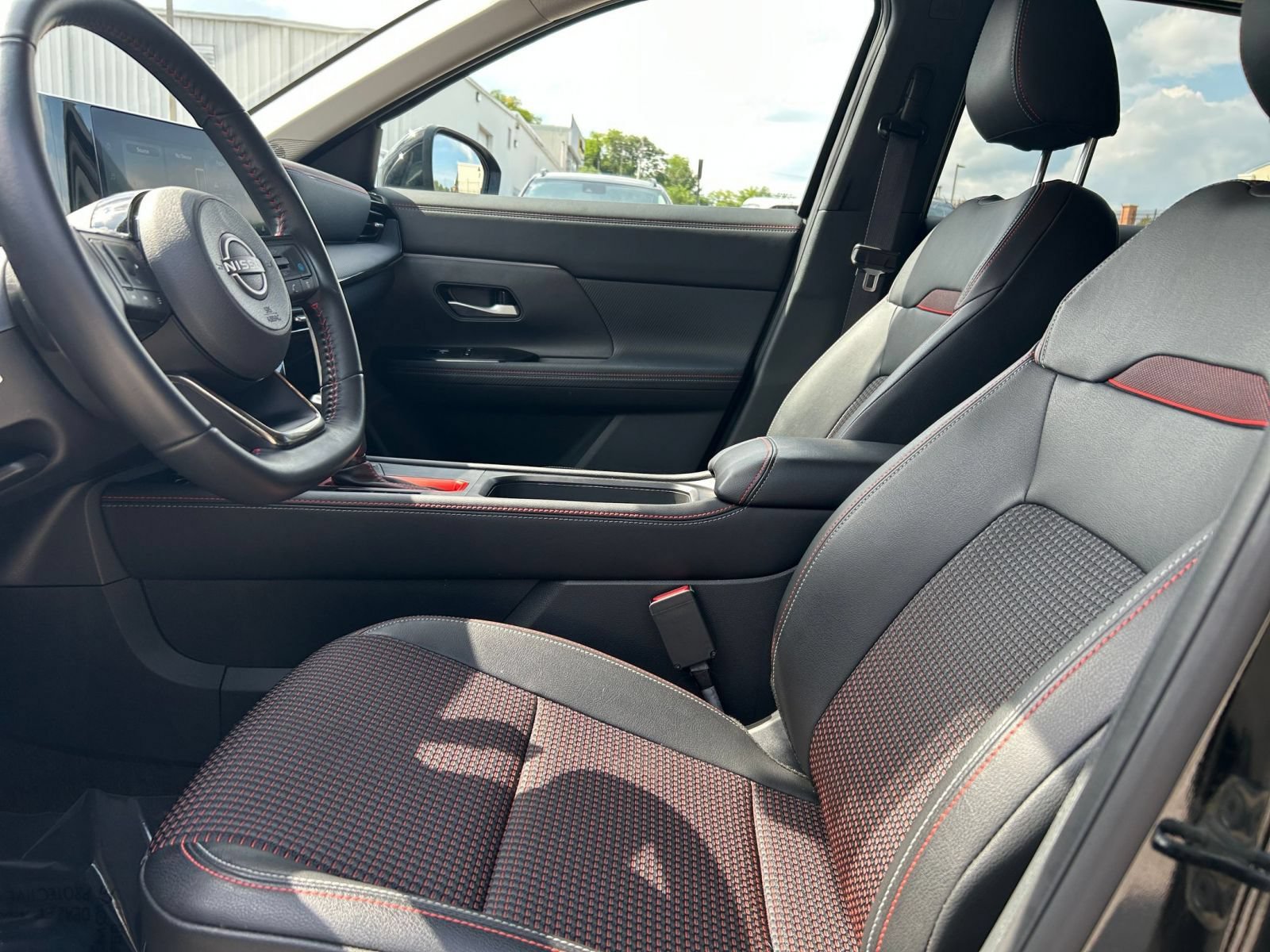 Used 2026 Nissan Kicks SR AWD/4WD image 22