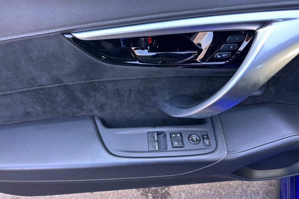 Used 2017 Acura NSX AWD/4WD image 10