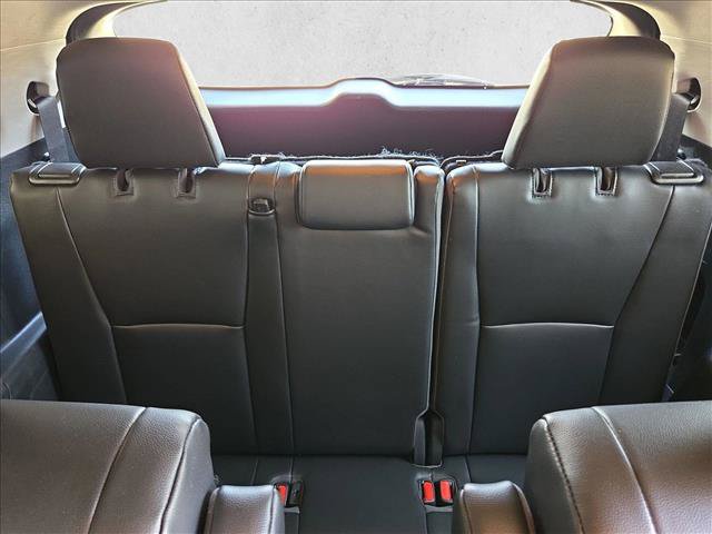 Used 2022 Toyota Highlander XLE FWD image 18