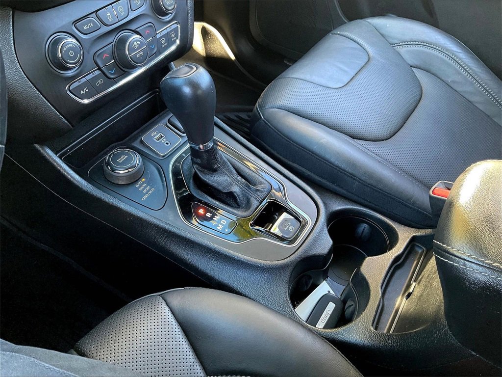 Used 2021 Jeep Cherokee Limited w/ Elite Package image 20