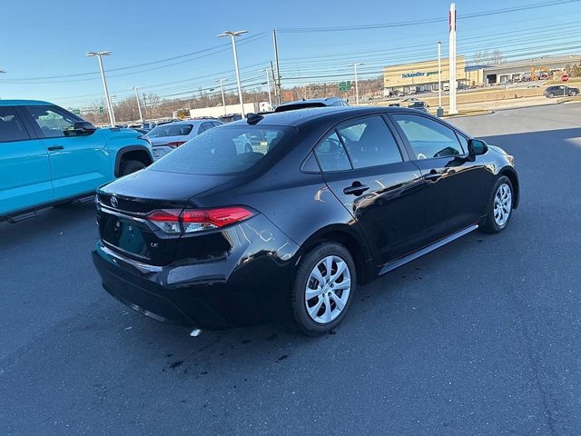 Used 2024 Toyota Corolla LE image 8