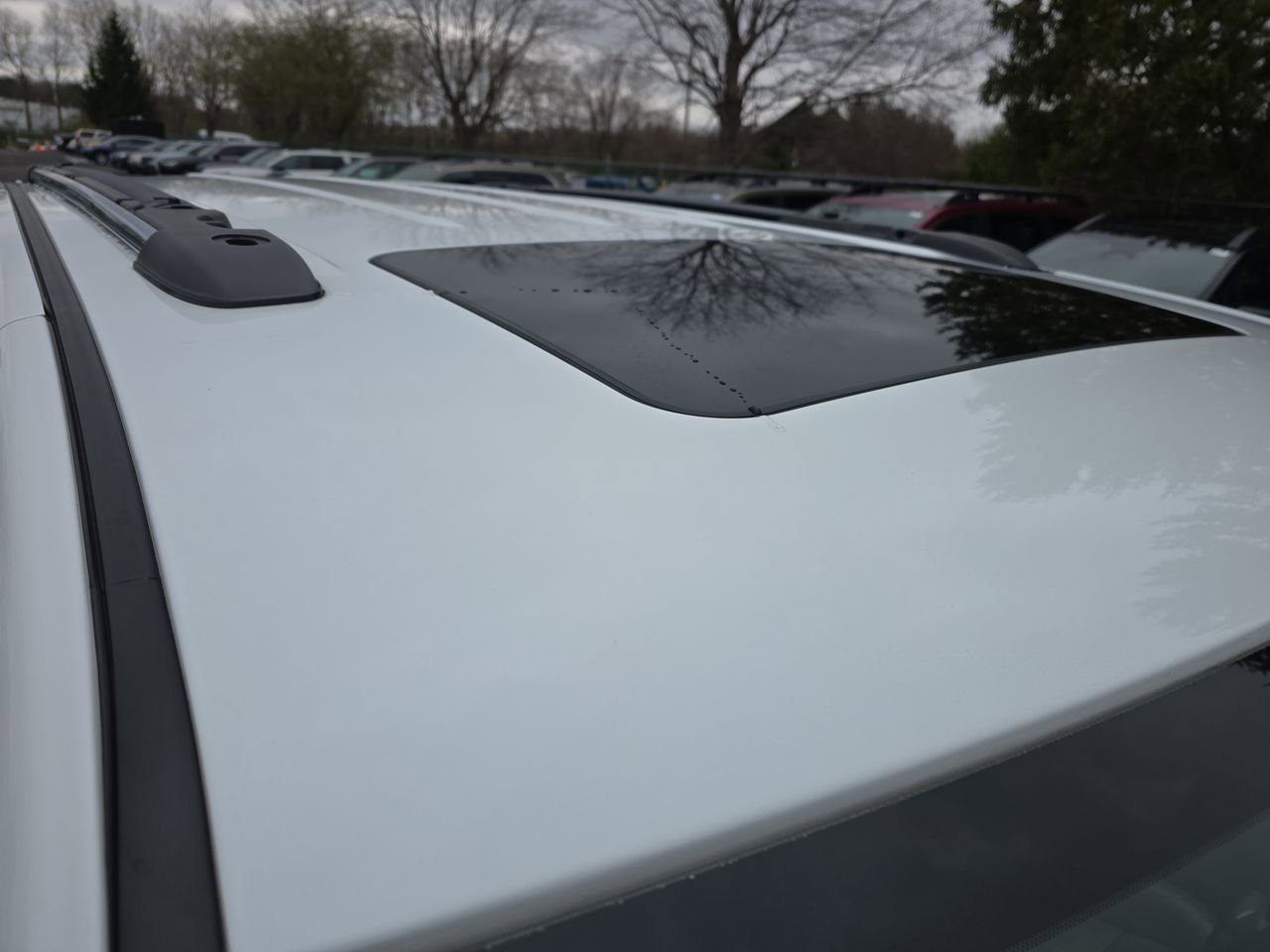 Used 2014 Chrysler Town & Country Limited w/ Luxury Group FWD image 14