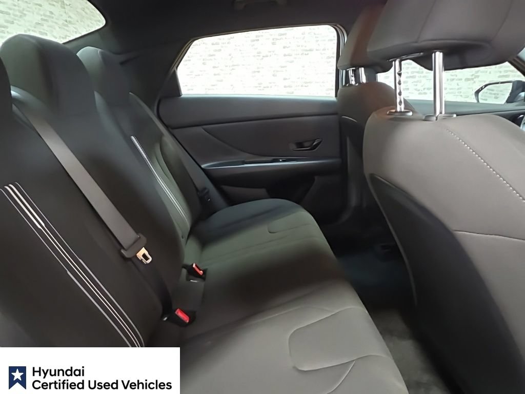Used 2025 Hyundai Elantra Sport FWD image 13
