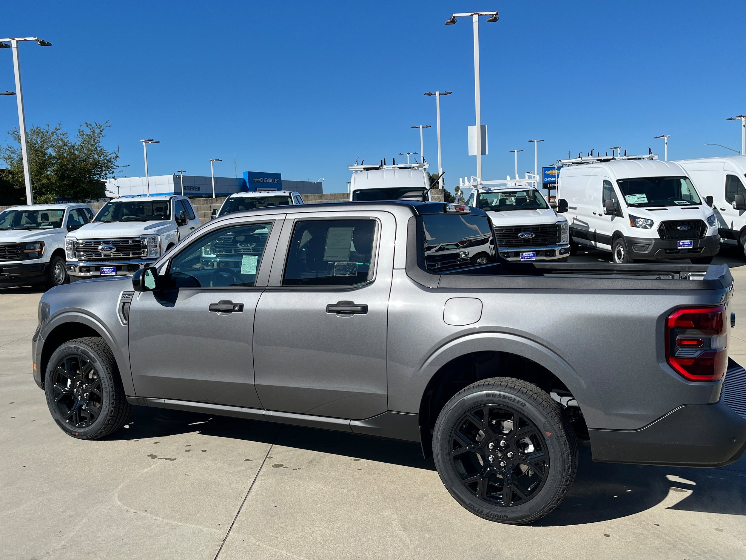 New 2025 Ford Maverick XLT w/ XLT Luxury Package AWD/4WD image 9