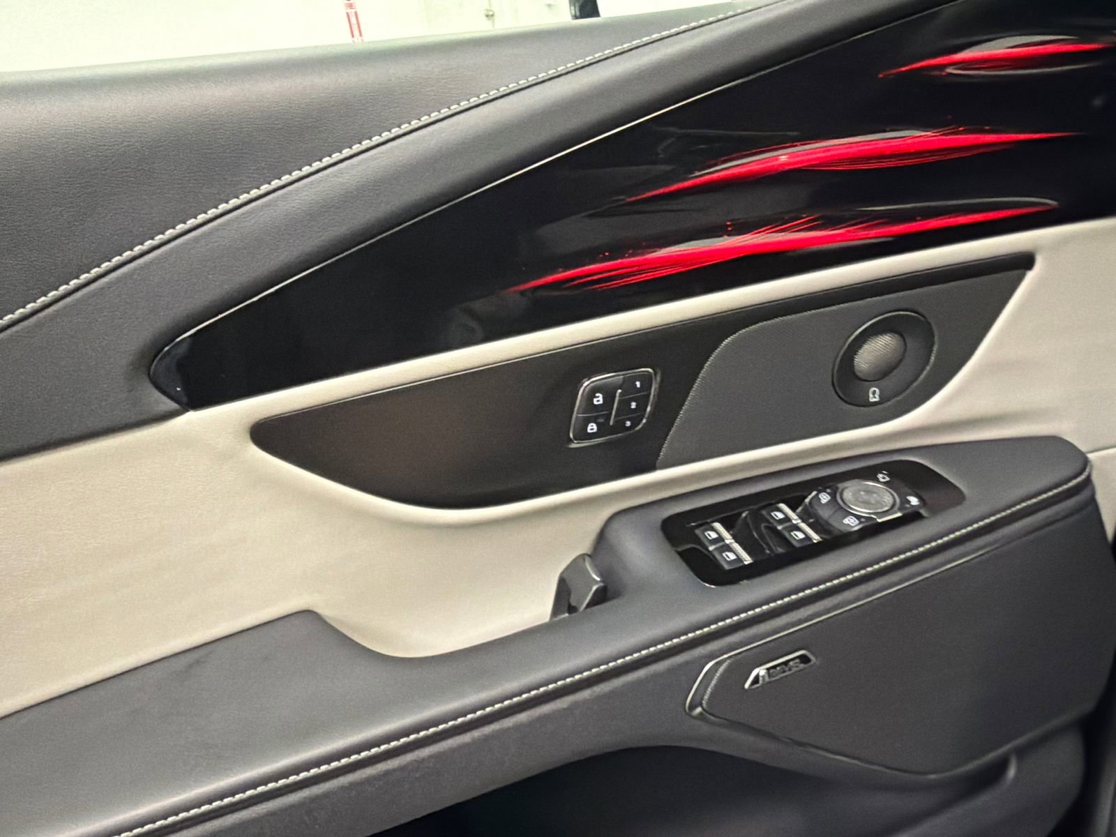 Used 2024 Lincoln Nautilus Premier w/ Equipment Group 102A image 34