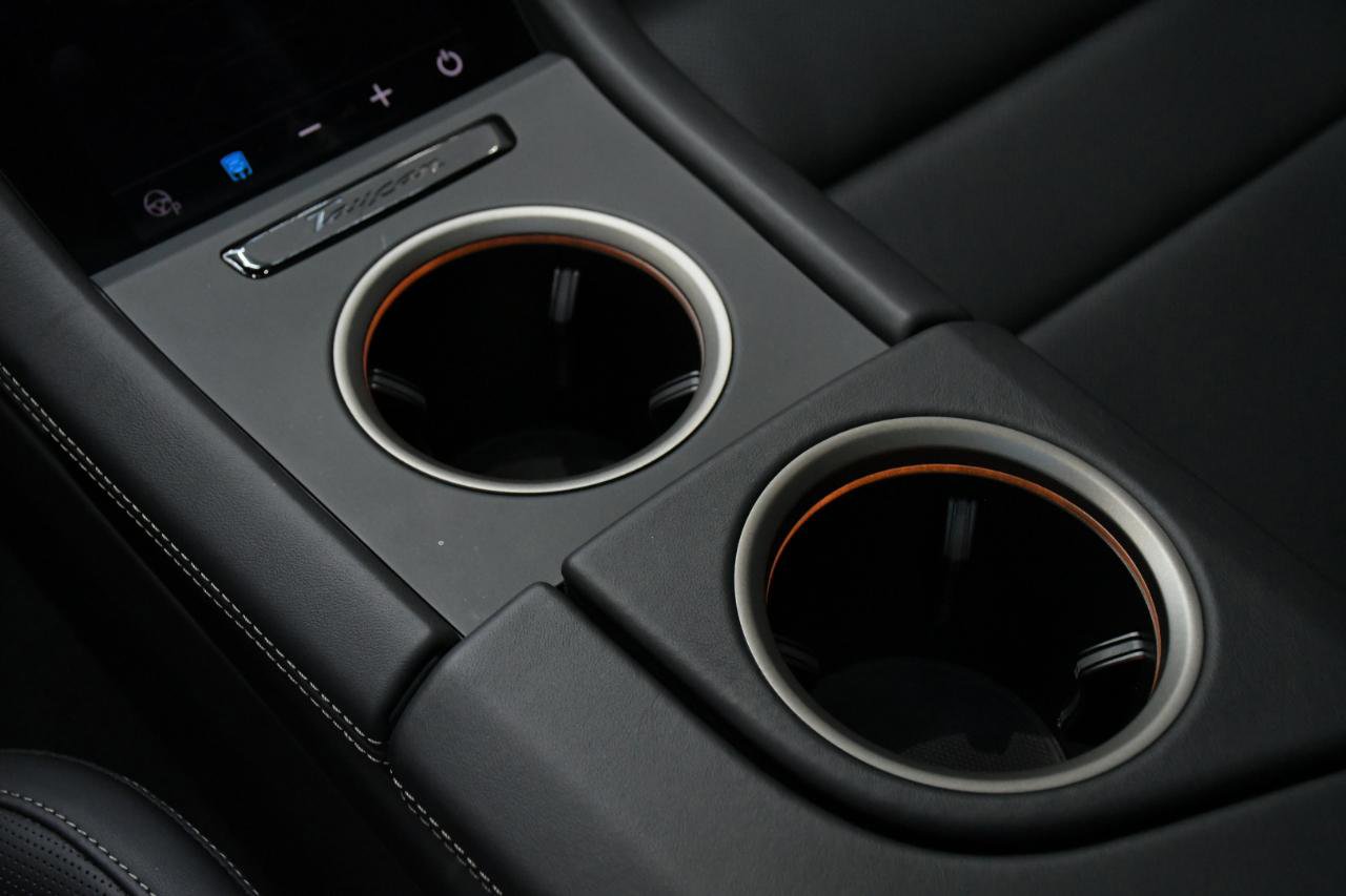 Used 2025 Porsche Taycan Turbo image 36