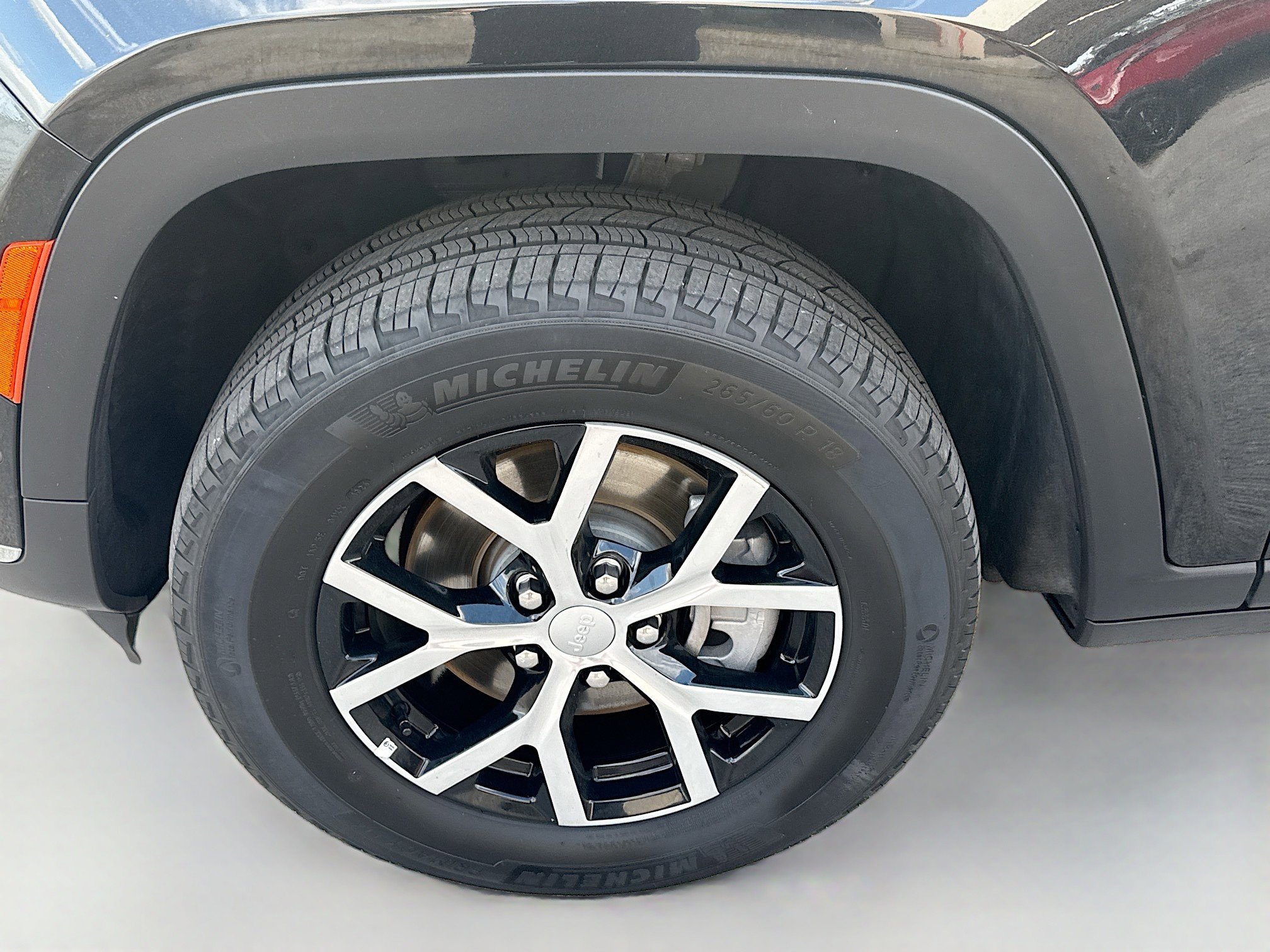 Used 2024 Jeep Grand Cherokee L Limited w/ Luxury Tech Group II image 36