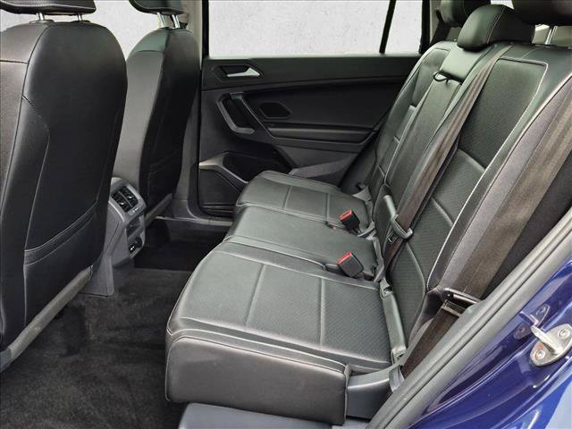 Used 2021 Volkswagen Tiguan SE w/ Panoramic Sunroof Package AWD/4WD image 19