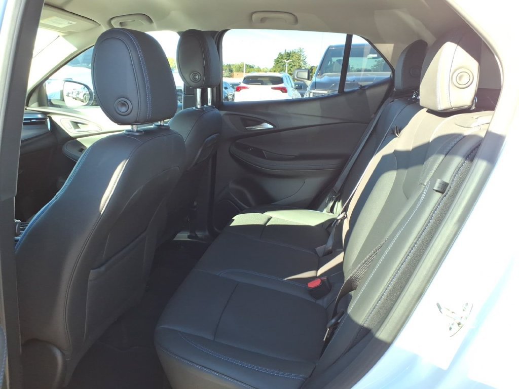 Used 2026 Buick Encore GX Sport Touring w/ Comfort Package AWD/4WD image 9