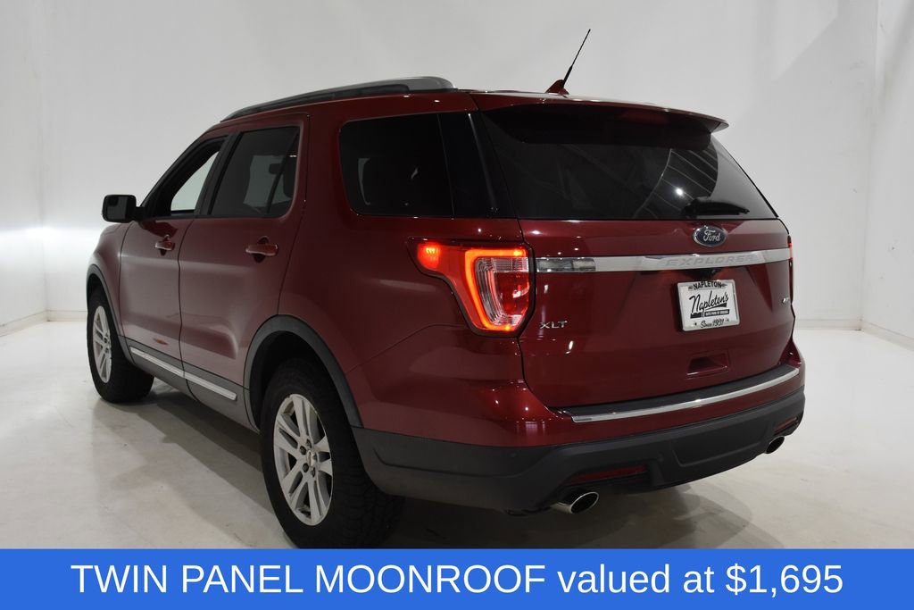 Used 2018 Ford Explorer XLT w/ Equipment Group 202A AWD/4WD image 4