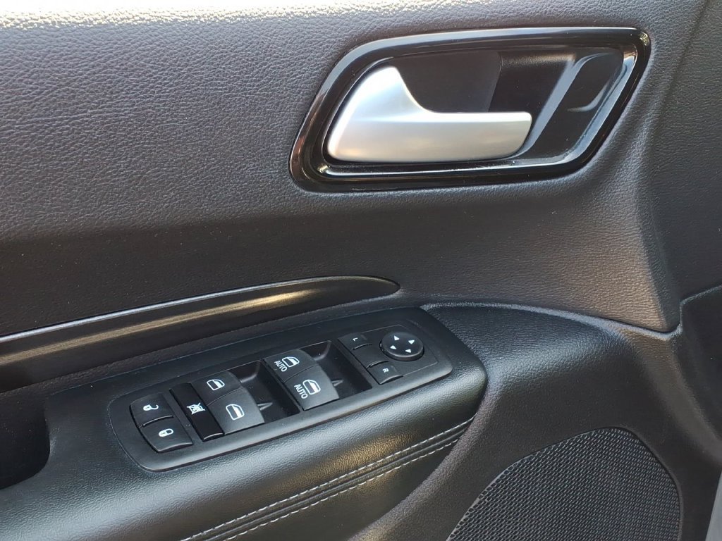 Used 2023 Dodge Durango SXT Launch Edition w/ SXT Blacktop Group AWD/4WD image 4
