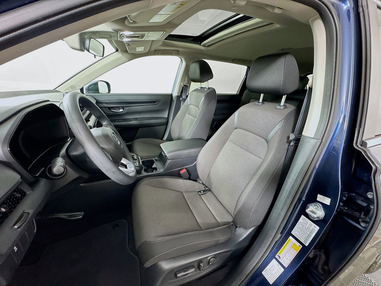 Used 2025 Honda CR-V EX image 14