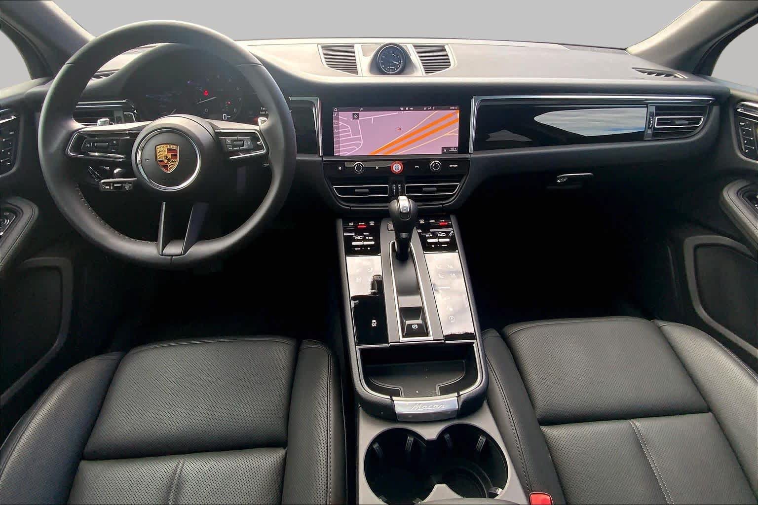 Used 2026 Porsche Macan AWD/4WD image 14