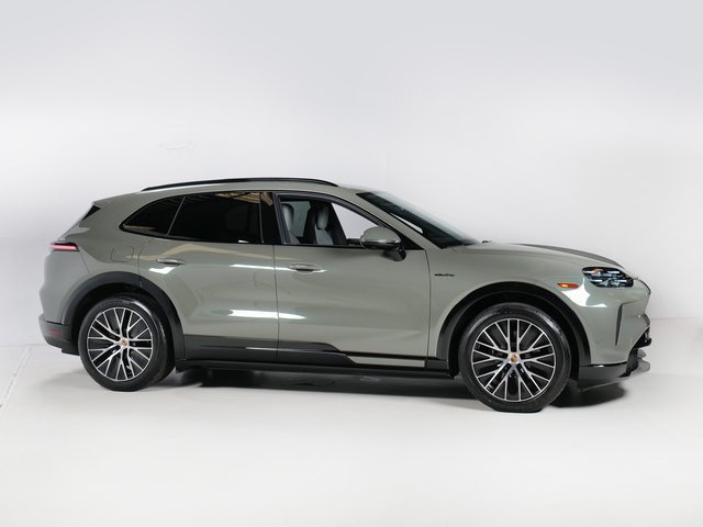 New 2026 Porsche Cayenne Electric AWD/4WD image 8