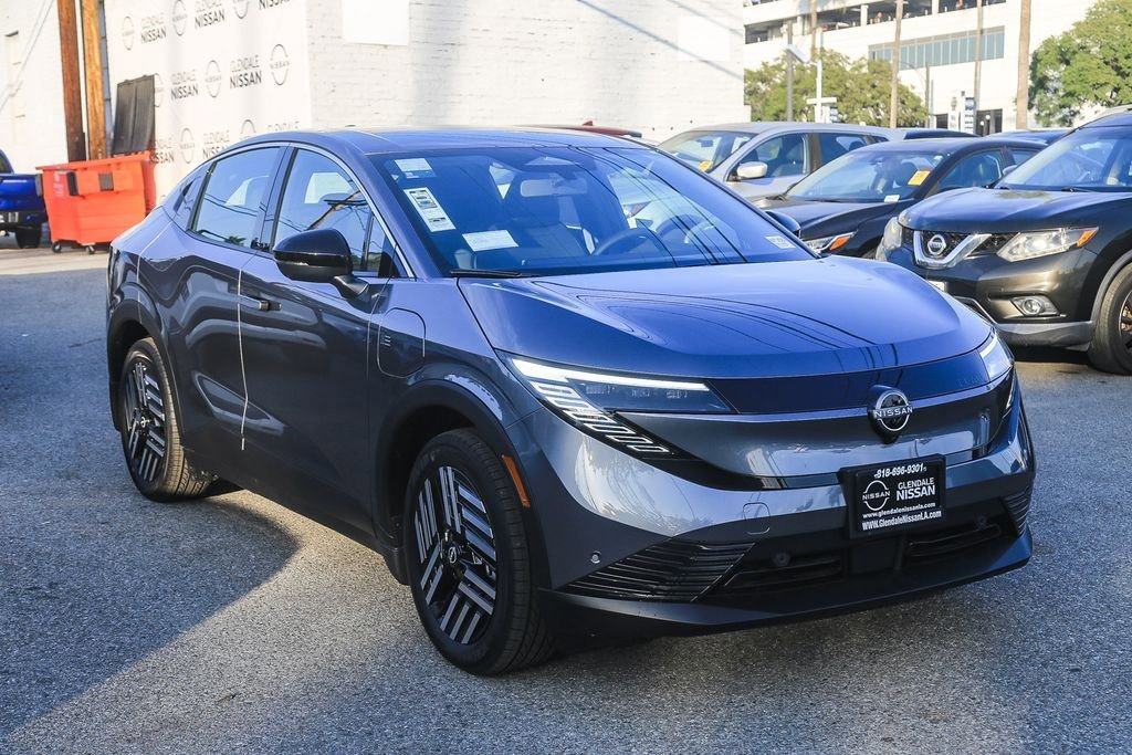Used 2026 Nissan Leaf SV+ w/ Floor Mat Package (SV+) FWD image 3