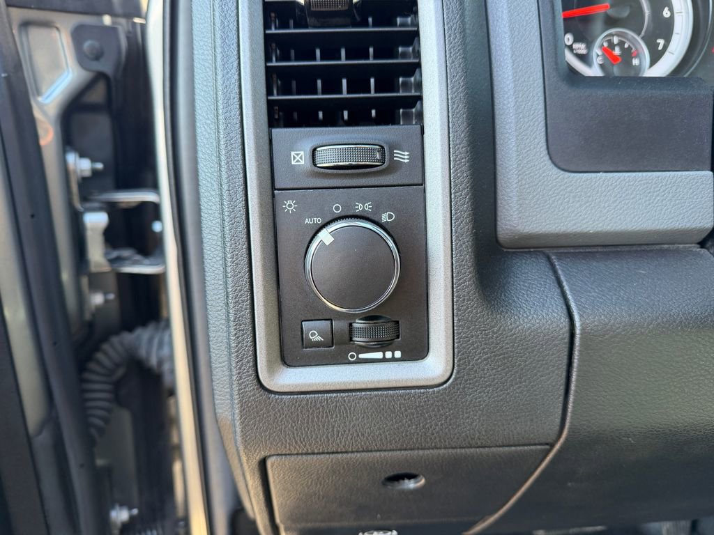 Used 2013 RAM 1500 Tradesman w/ Popular Equipment Group AWD/4WD image 18
