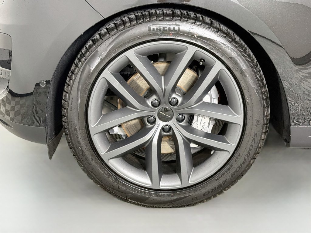 New 2027 Land Rover Range Rover Sport SE AWD/4WD image 33