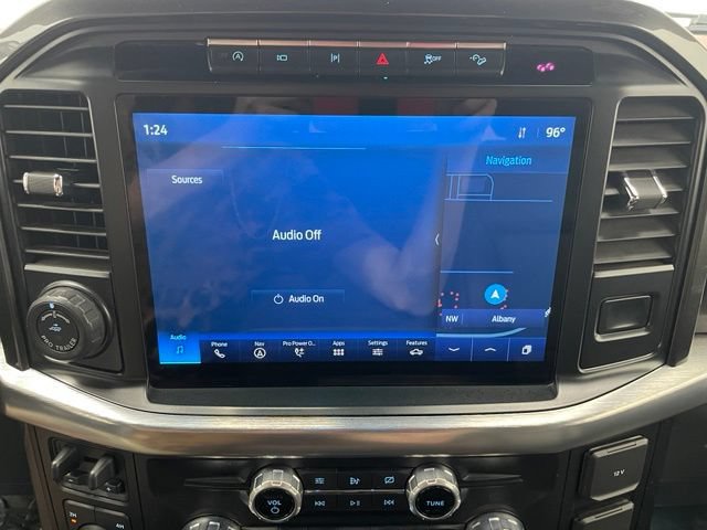 Used 2021 Ford F150 Lariat w/ Equipment Group 502A High AWD/4WD image 3