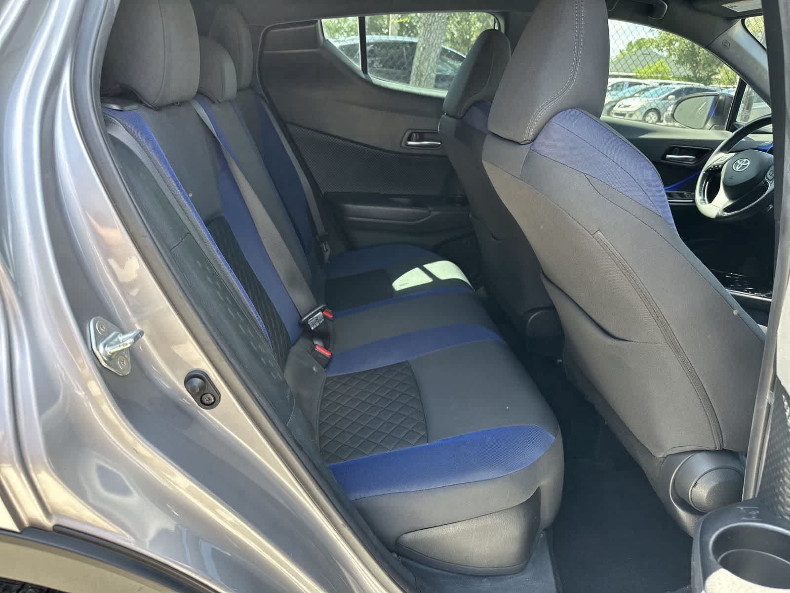 Used 2020 Toyota C-HR XLE FWD image 18