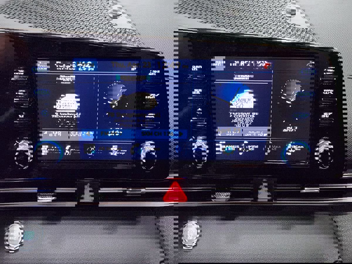 Used 2022 Hyundai Elantra SEL w/ Convenience Package FWD image 34