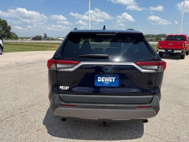Used 2021 Toyota RAV4 Limited AWD/4WD image 8