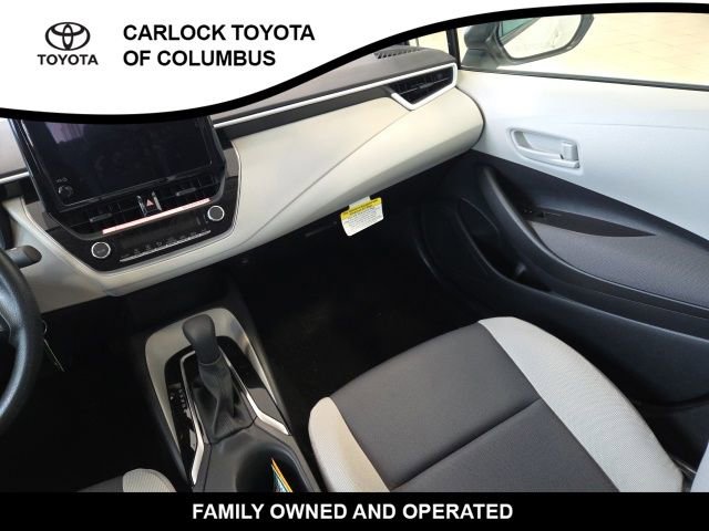Used 2025 Toyota Corolla LE FWD image 18