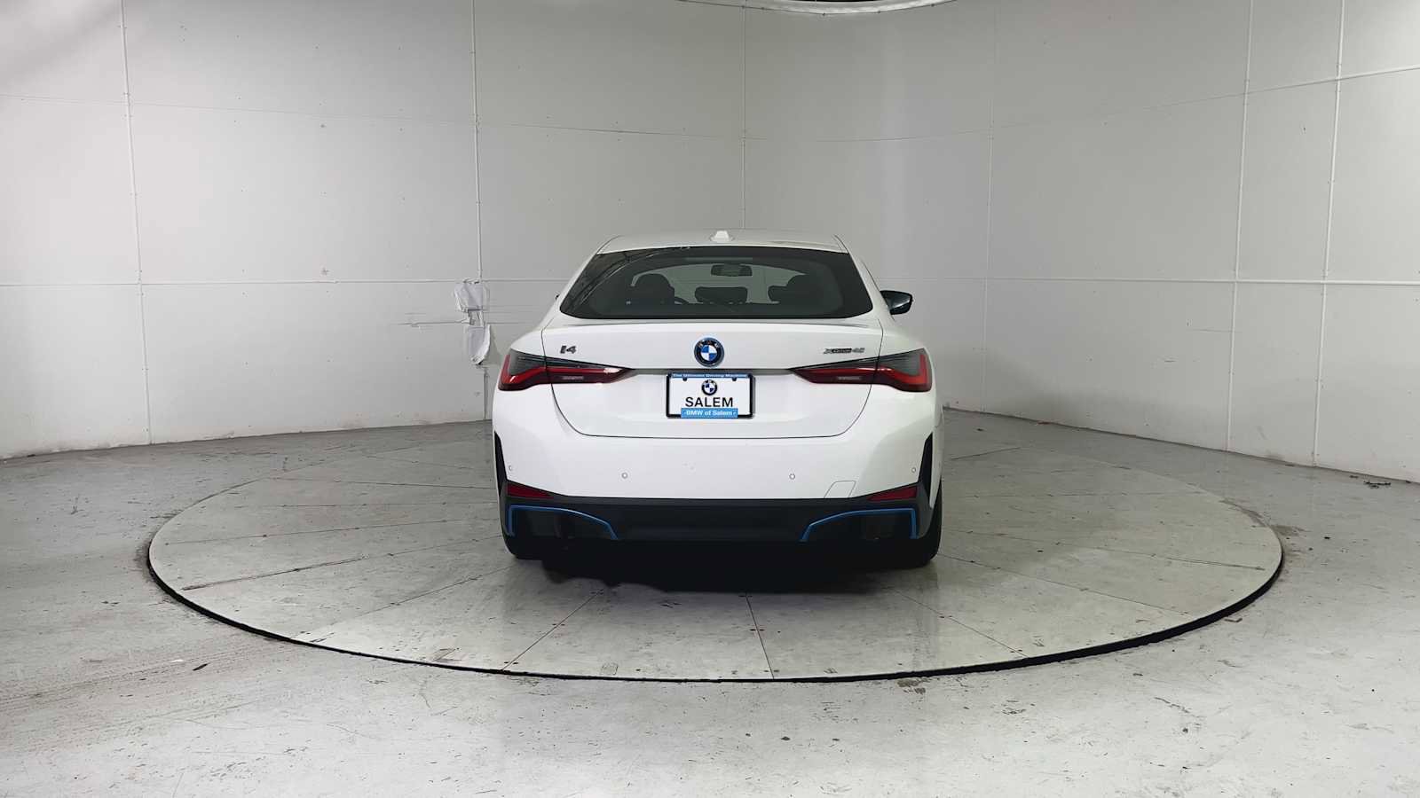 Used 2024 BMW i4 xDrive40i w/ Premium Package image 9