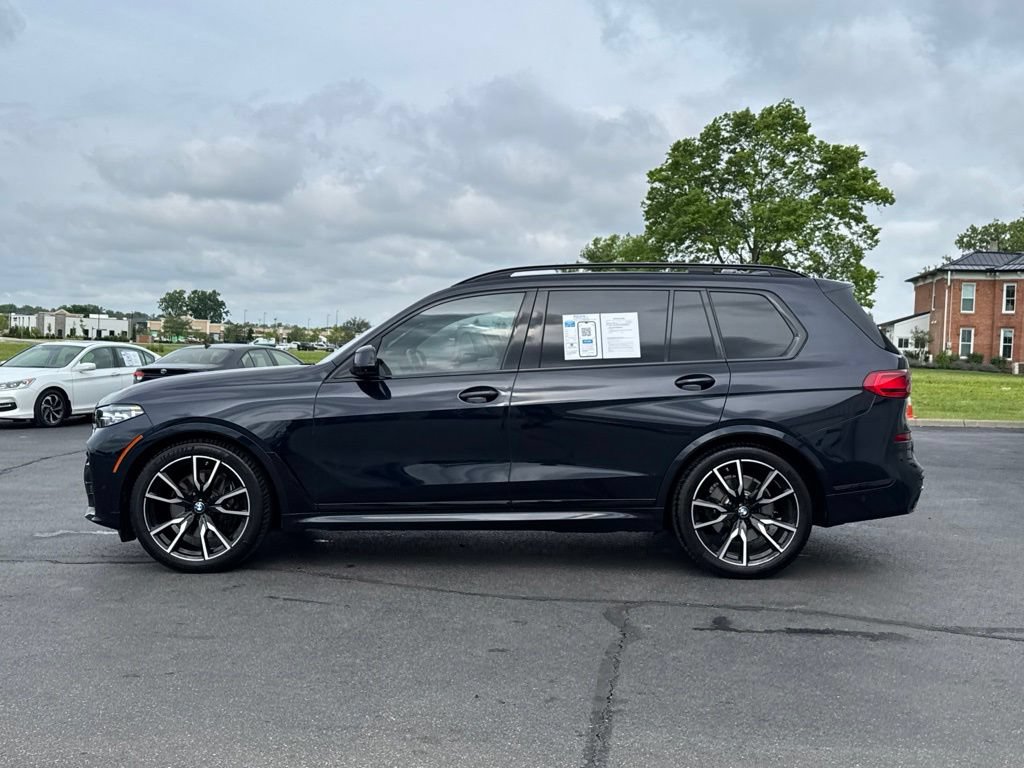 Used 2022 BMW X7 xDrive40i w/ M Sport Package AWD/4WD image 4
