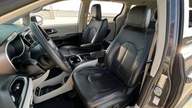 Used 2020 Chrysler Voyager Lxi image 77
