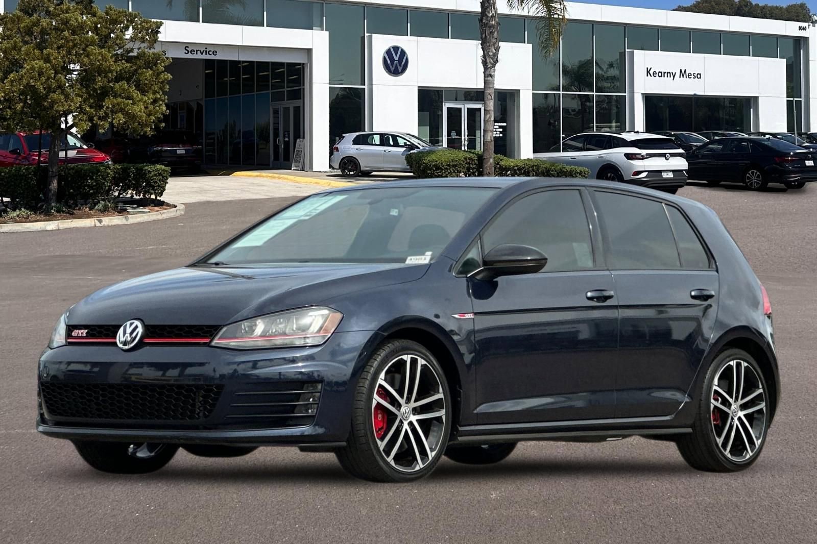 Used 2016 Volkswagen GTI SE w/ Lighting Package (SEL) FWD image 8