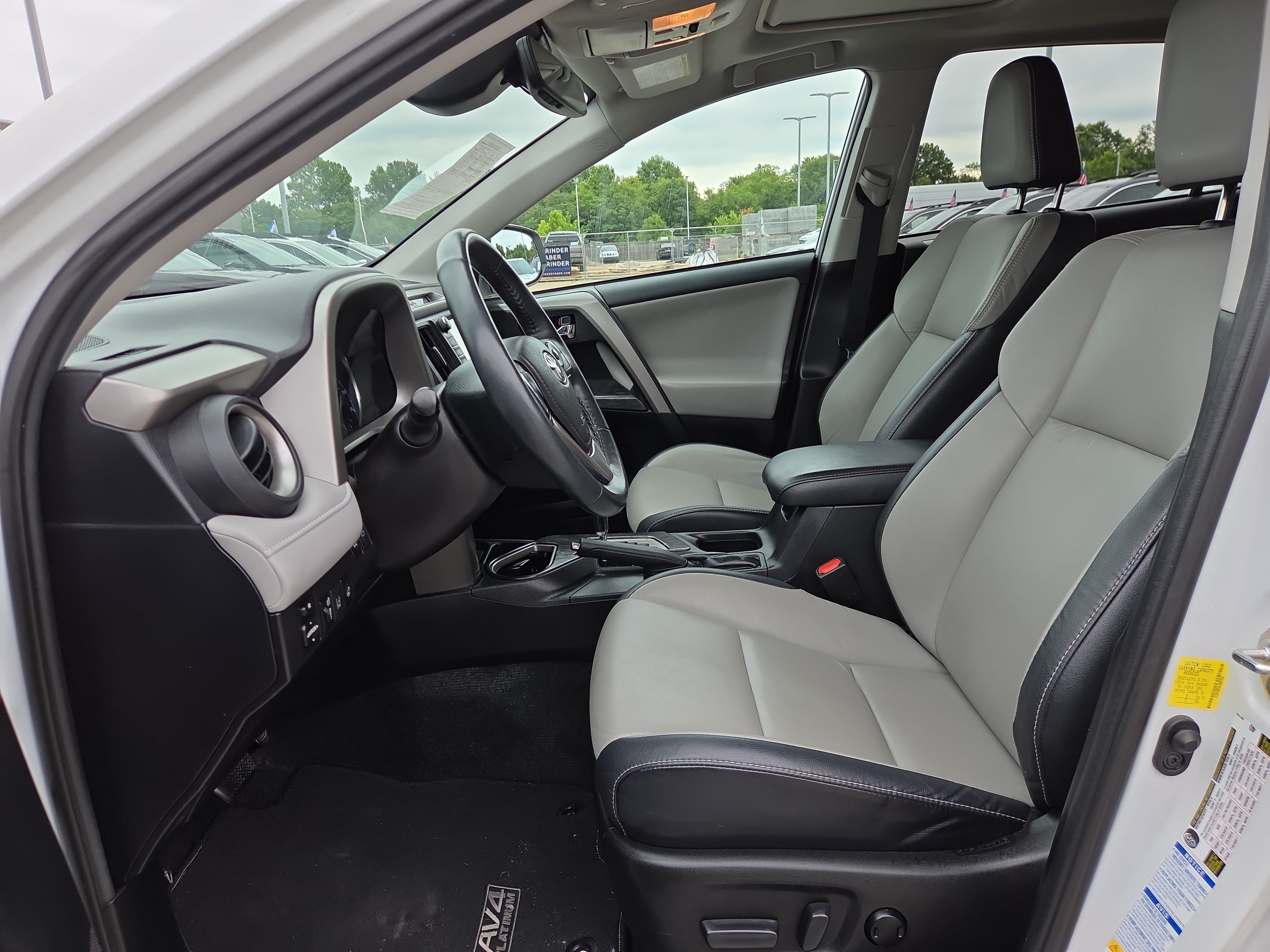Used 2018 Toyota RAV4 Platinum AWD/4WD image 10