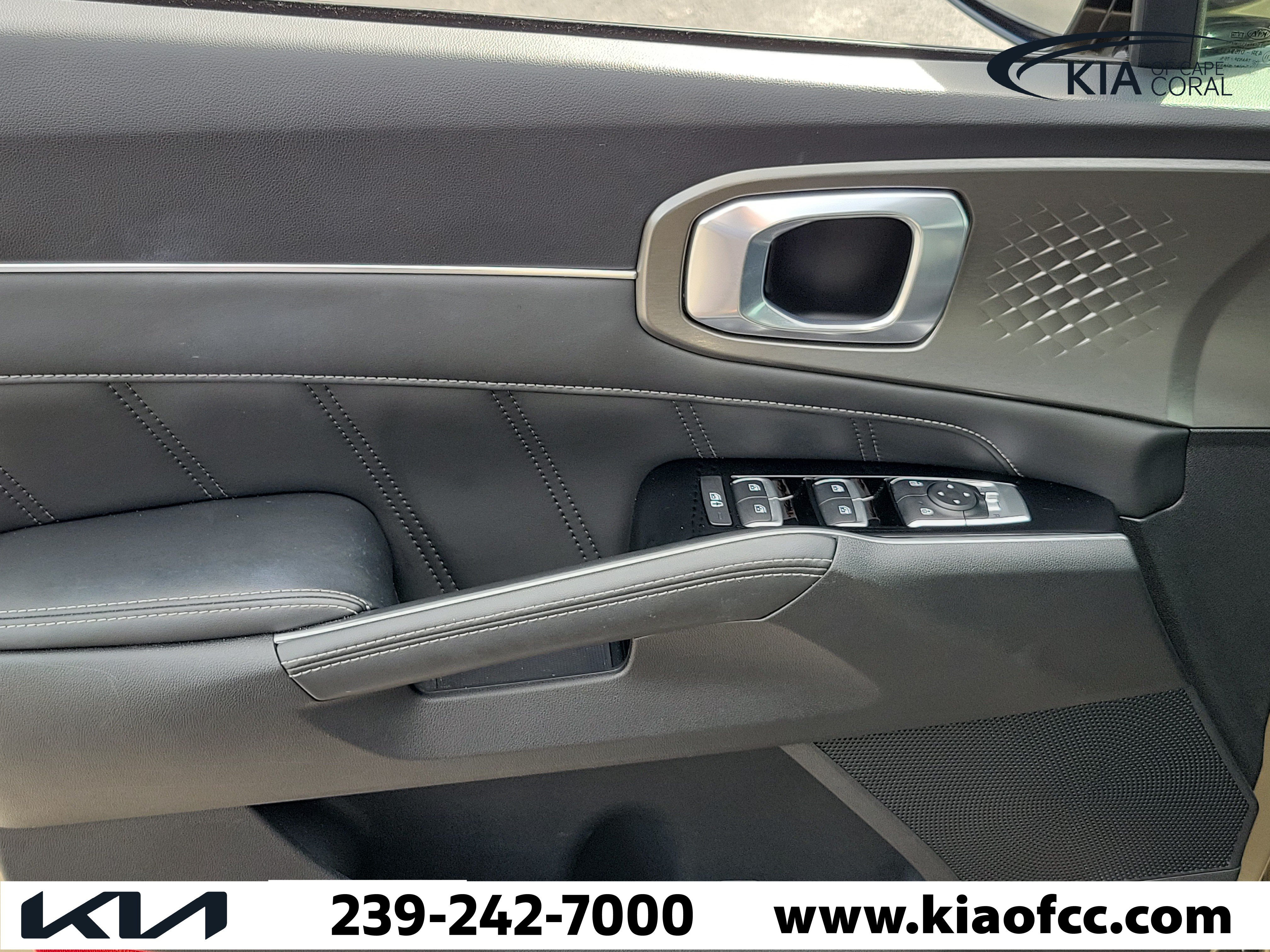 Used 2021 Kia Sorento SX AWD/4WD image 23
