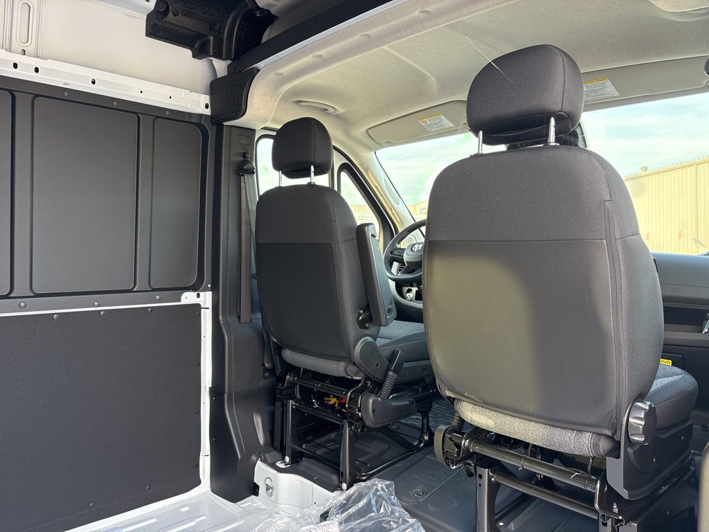New 2026 RAM ProMaster 2500 w/ Convenience Group FWD image 21