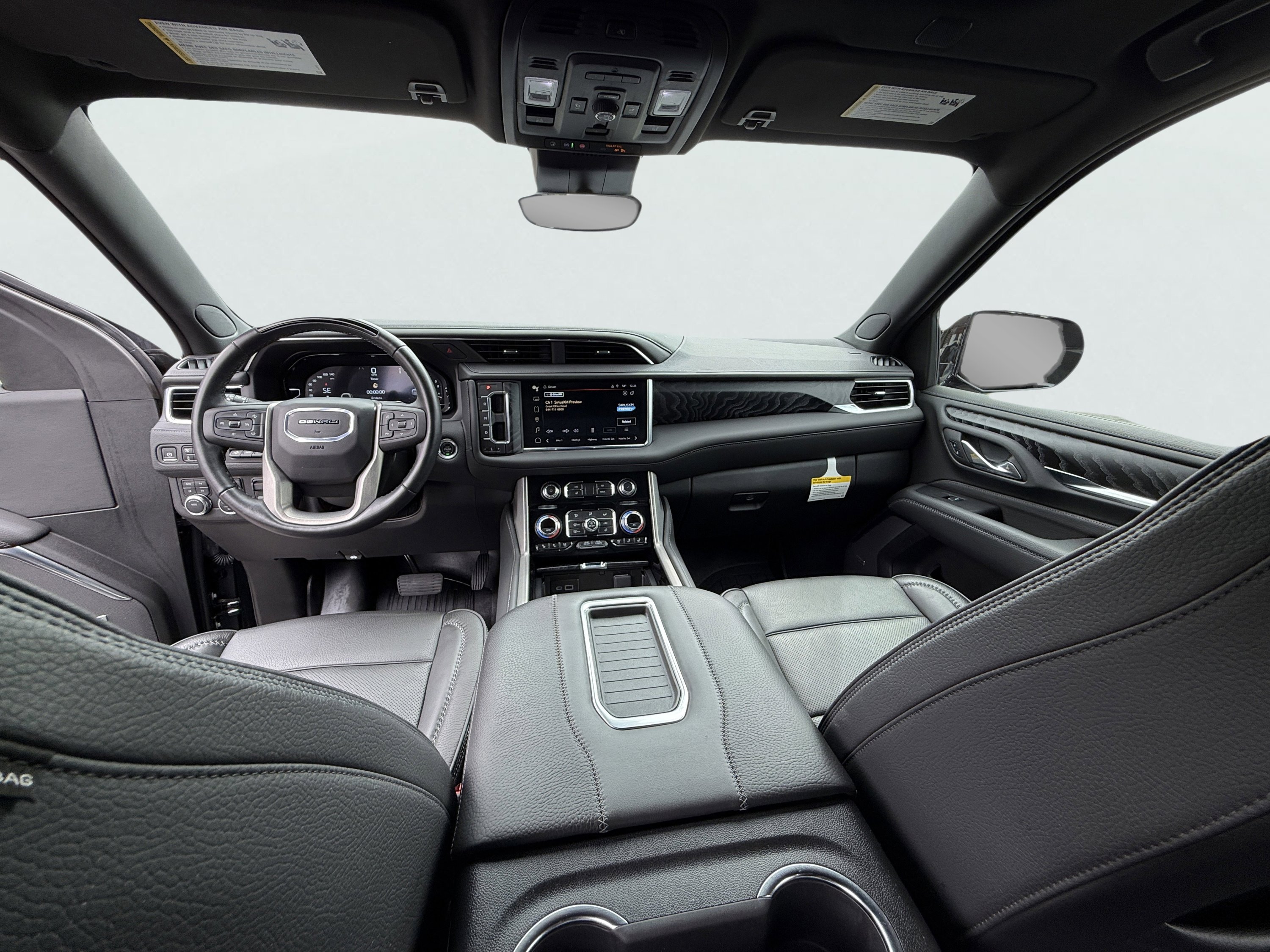 Used 2024 GMC Yukon XL Denali w/ Advanced Technology Package image 34