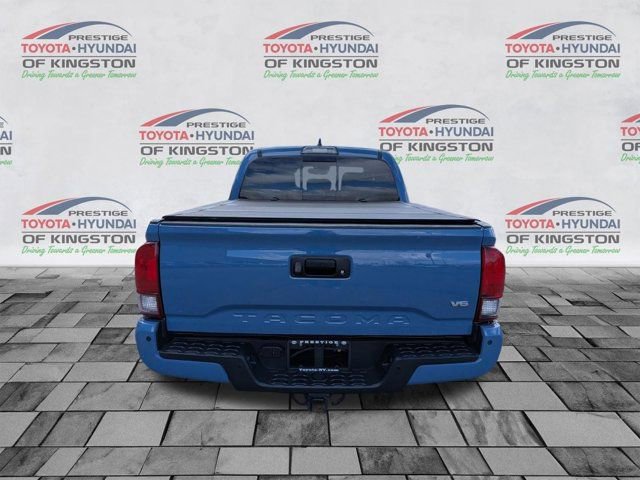 Used 2019 Toyota Tacoma TRD Off-Road image 4