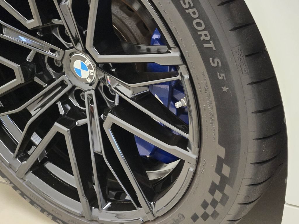 Used 2026 BMW M5 Touring AWD/4WD image 14