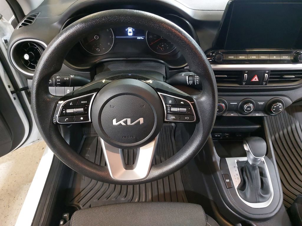 Used 2023 Kia Forte LXS image 17