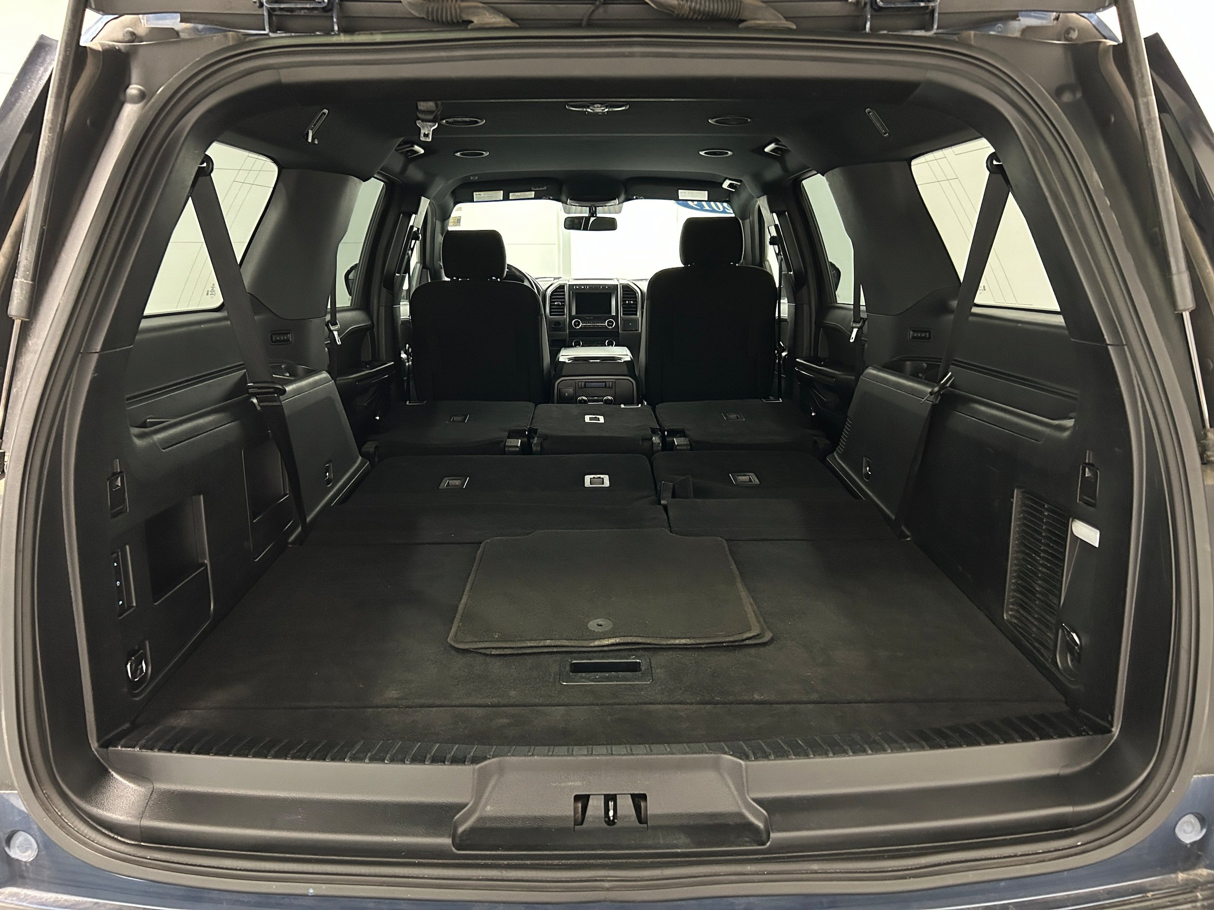 Used 2019 Ford Expedition Max XLT AWD/4WD image 35
