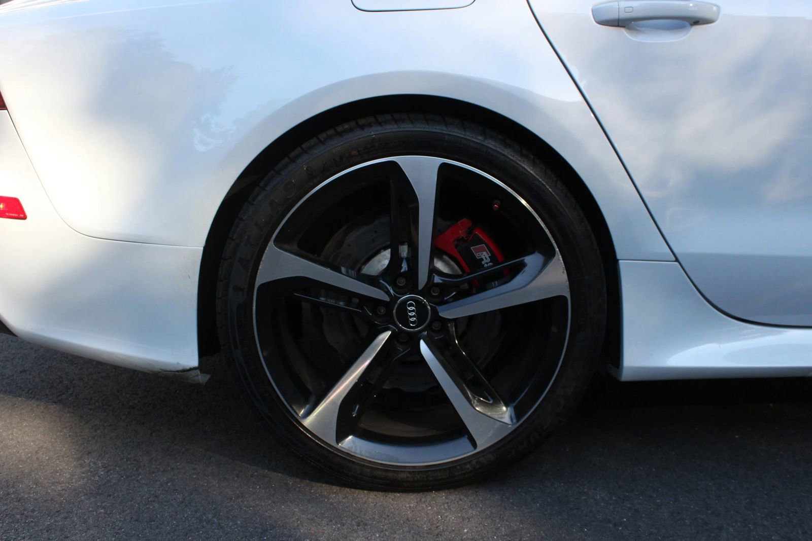 Used 2014 Audi RS 7 Prestige w/ Dynamic Package AWD/4WD image 5
