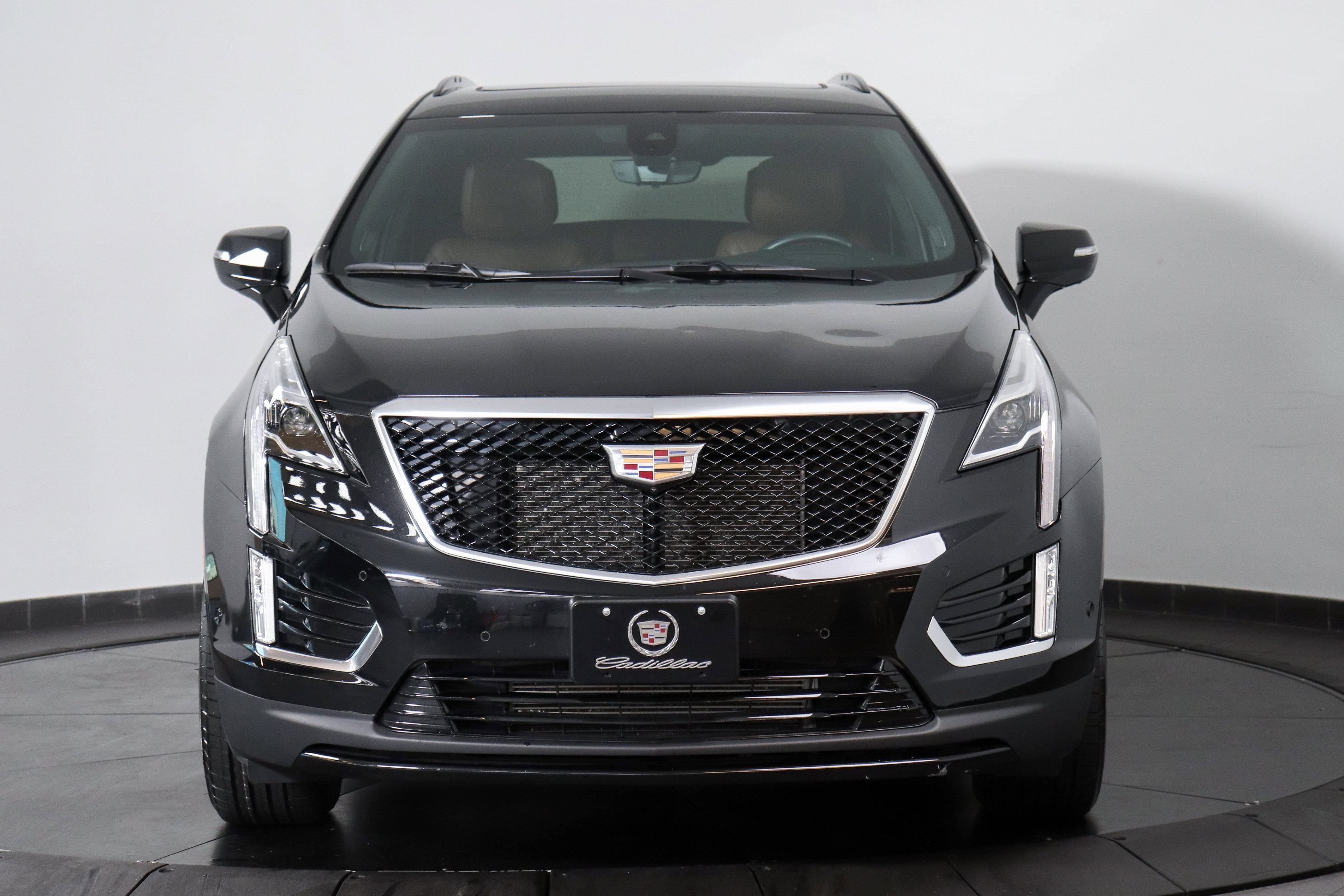 Used 2023 Cadillac XT5 Sportv w/ Technology Package image 8