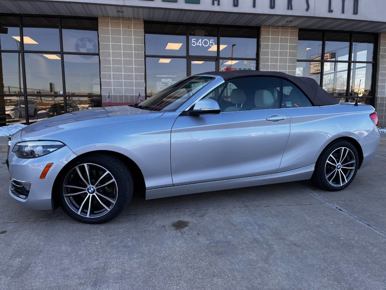 Used 2018 BMW 230i xDrive 230i xDrive AWD 2dr Convertibl image 9