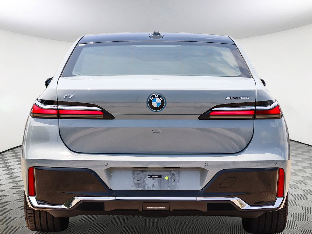 Used 2025 BMW i7 xDrive60 AWD/4WD image 5