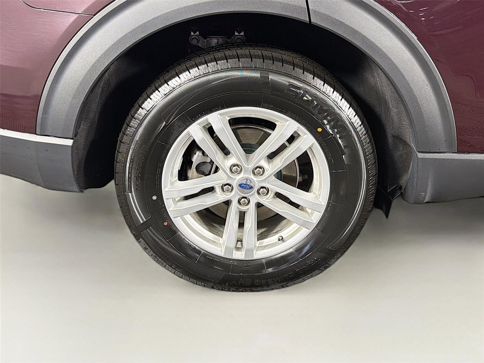 Used 2022 Ford Explorer XLT w/ Equipment Group 202A AWD/4WD image 34