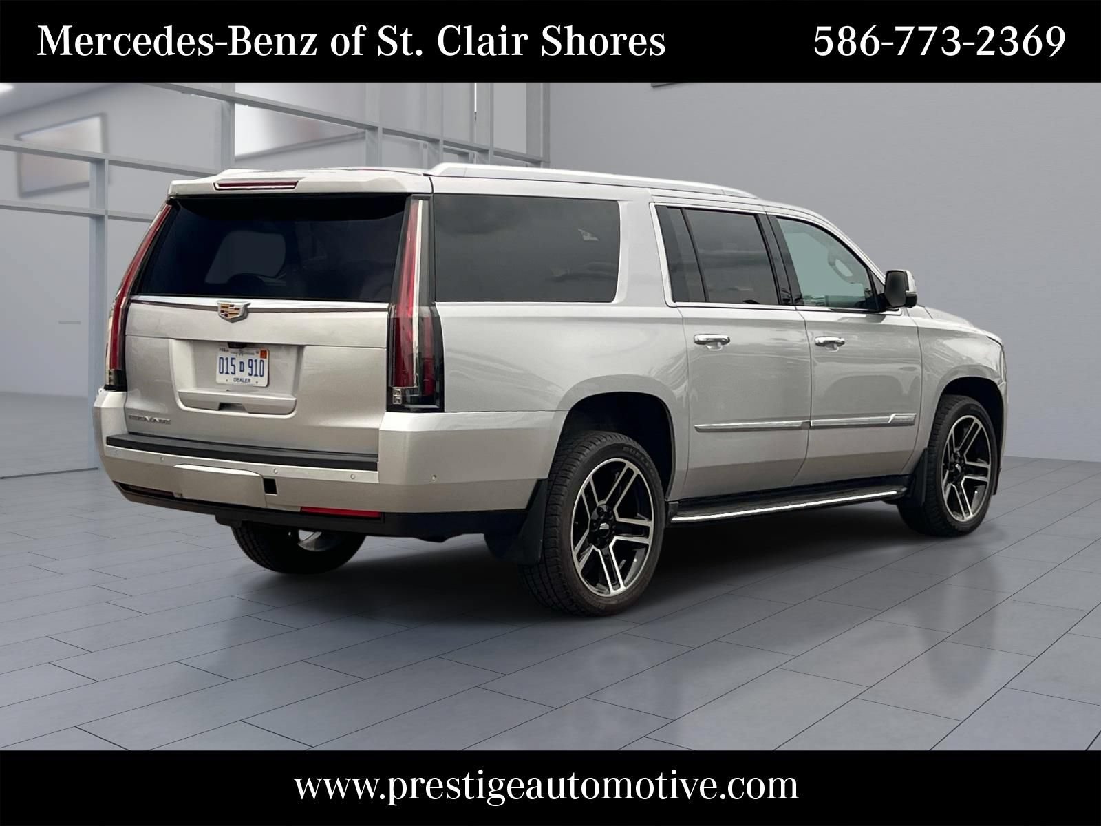 Used 2020 Cadillac Escalade ESV Luxury AWD/4WD image 6