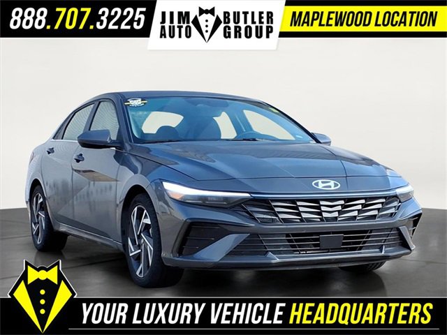 Used 2025 Hyundai Elantra SEL image 6