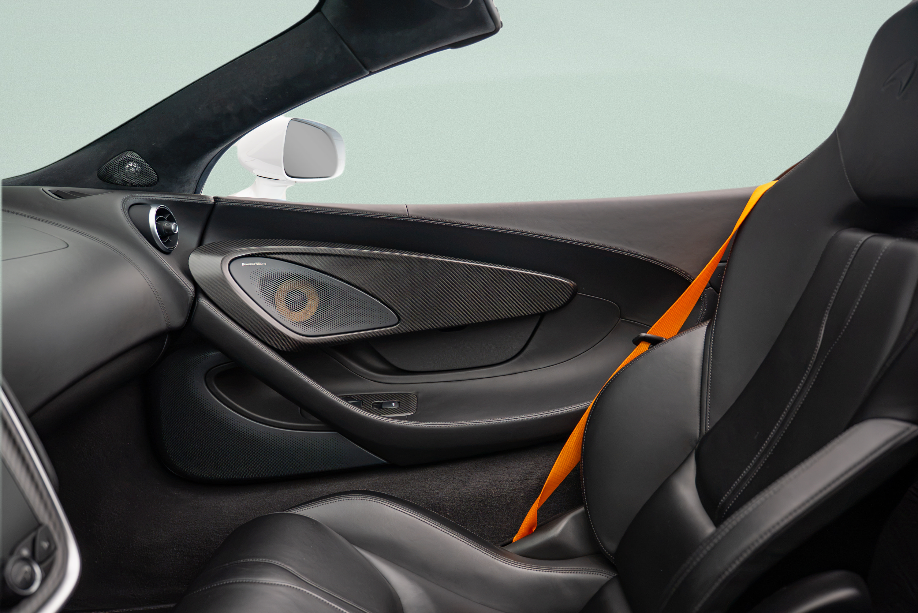 Used 2019 McLaren 570S Spider RWD image 18
