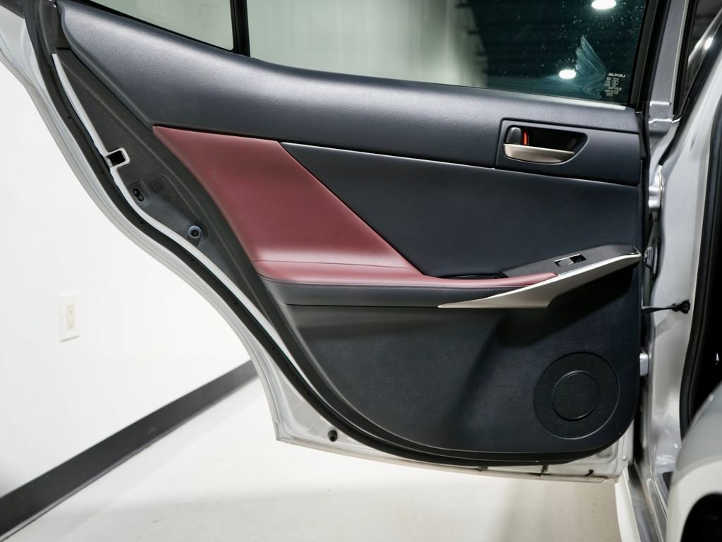 Used 2018 Lexus IS 300 300 w/ Comfort Package image 28