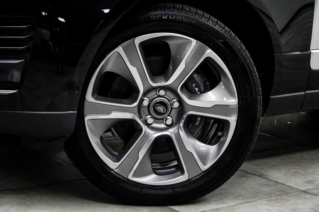 Used 2019 Land Rover Range Rover HSE image 3